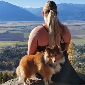 Meet your Posher, Nicole